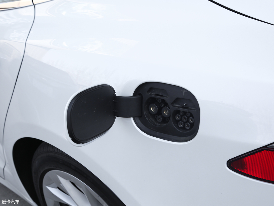 2017MODEL S 100D Lm(x)