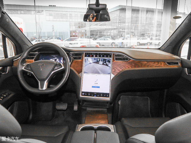 TESLA2018MODEL X