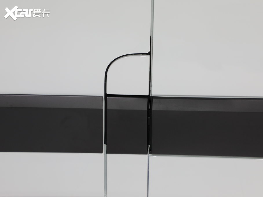 2020�����S�W�� ���� 2.3T ���S���m��