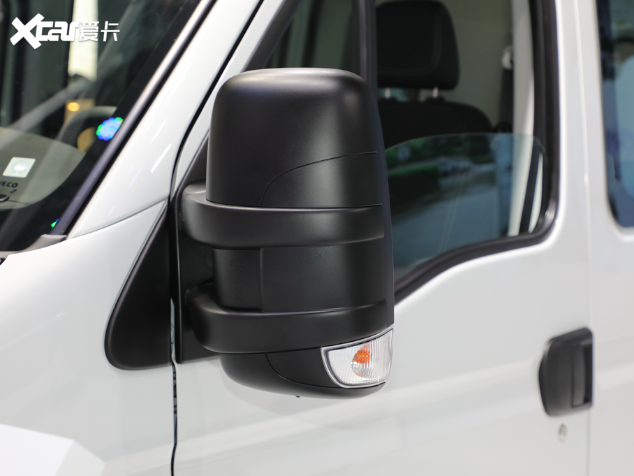 2020�����S�W�� ���� 2.3T ���S���m��