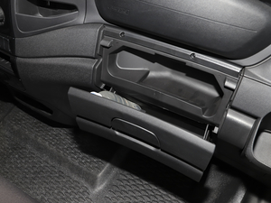 2020 2.3Tքӓ S T V g