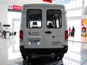 2012款2.5L A32 6座 正后	