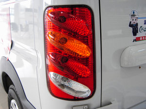 2012款2.5L A32 6座 细节外观