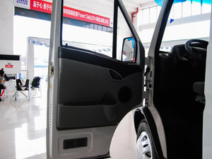 2012款2.5L A32 6座 空间座椅