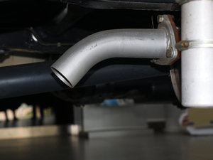 2018款经典A32 中顶2.5L 6-7座客车 排气管