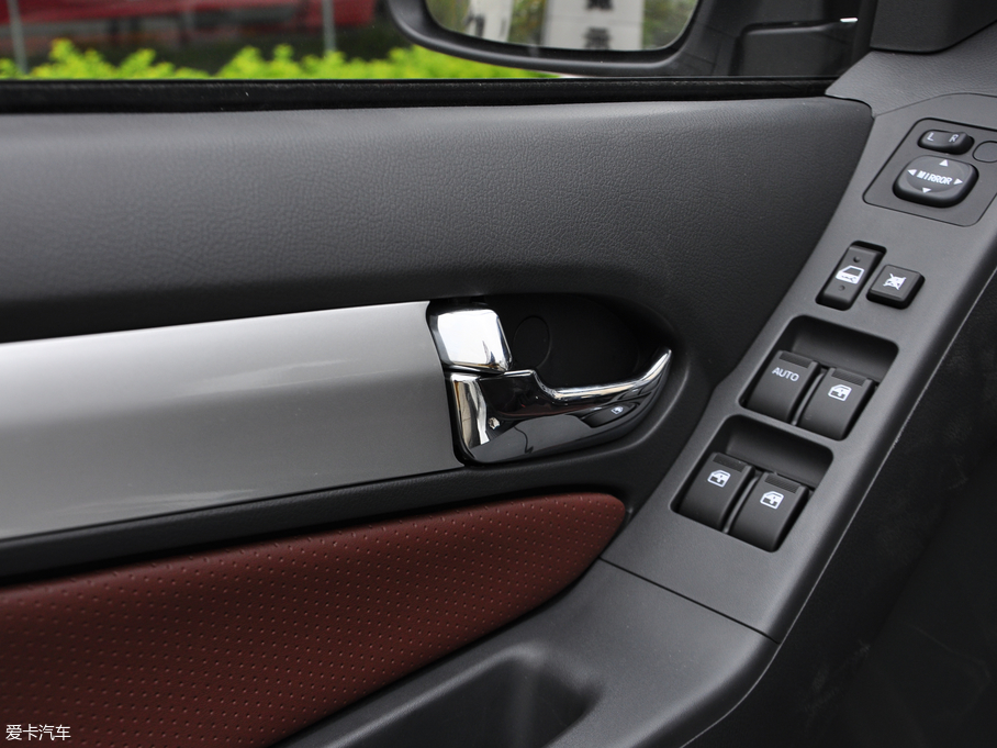 2018��c�TAGAƤ�� 3.0T �քӳ����A�� ���