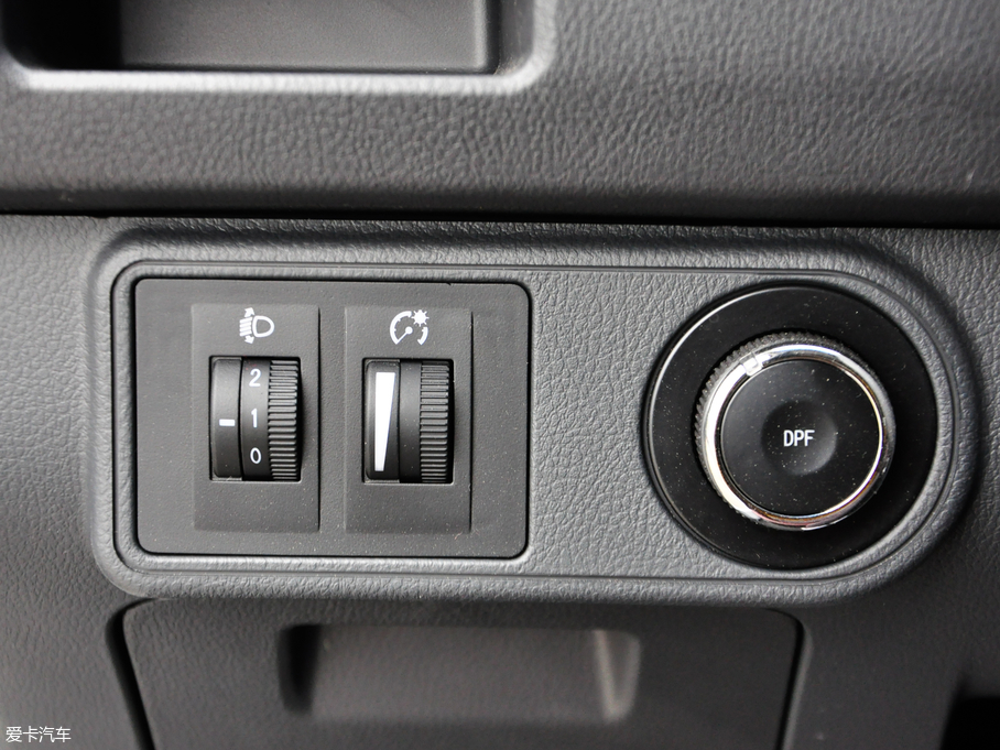 2018��c�TAGAƤ�� 3.0T �ք�(d��ng)�����A�� ���(q��)