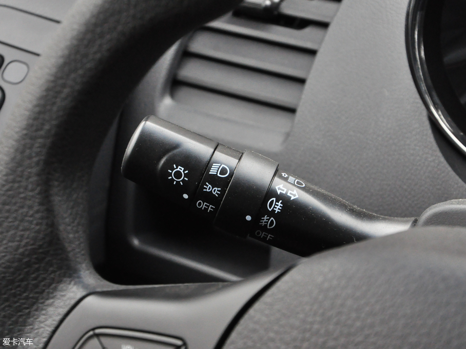 2018��c�TAGAƤ�� 3.0T �քӳ����A�� ���(q��)