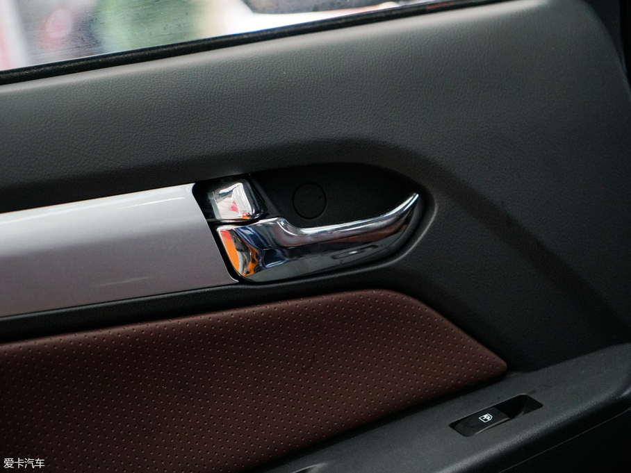 2018cTAGAƤ 3.0T քӳA (q)