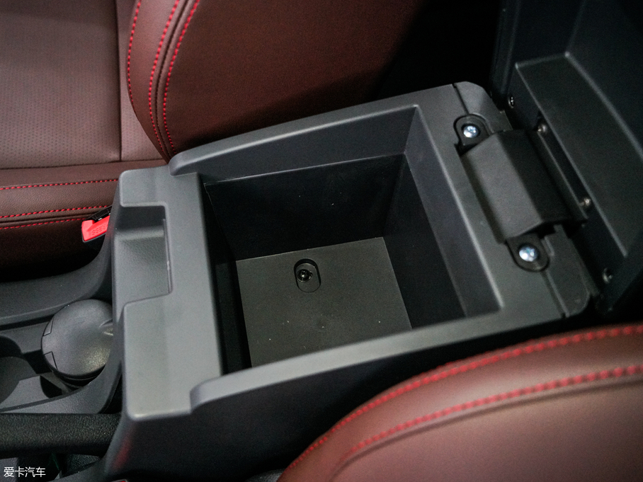 2018cTAGAƤ 3.0T քӳA 