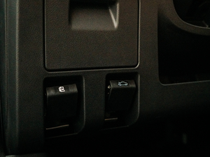 20183.0T քӳA (q) g