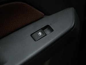 20183.0T քӳA (q) g