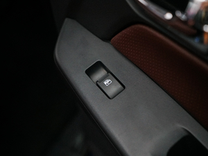 20183.0T քӳA (q) g