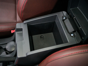 20183.0T քӳA (q) g