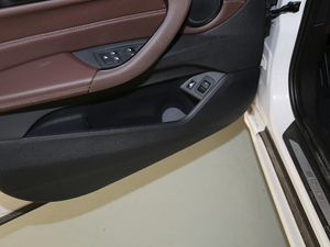 2019xDrive25Le A ǰTg