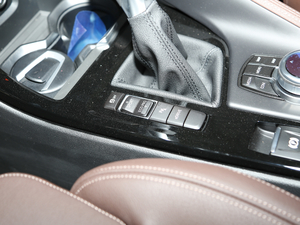 2019xDrive25Le A п؅^