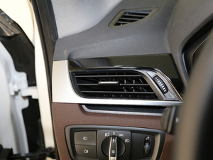 2019xDrive25Le A п؅^