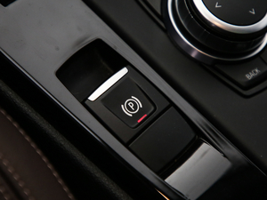 2019xDrive25Le A п؅^