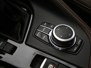 2019xDrive25Le A п؅^