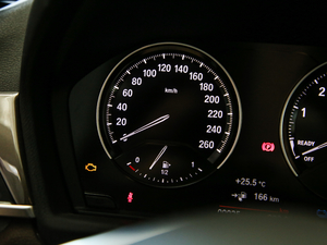 2019xDrive25Le A п؅^