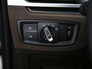 2019xDrive25Le A п؅^