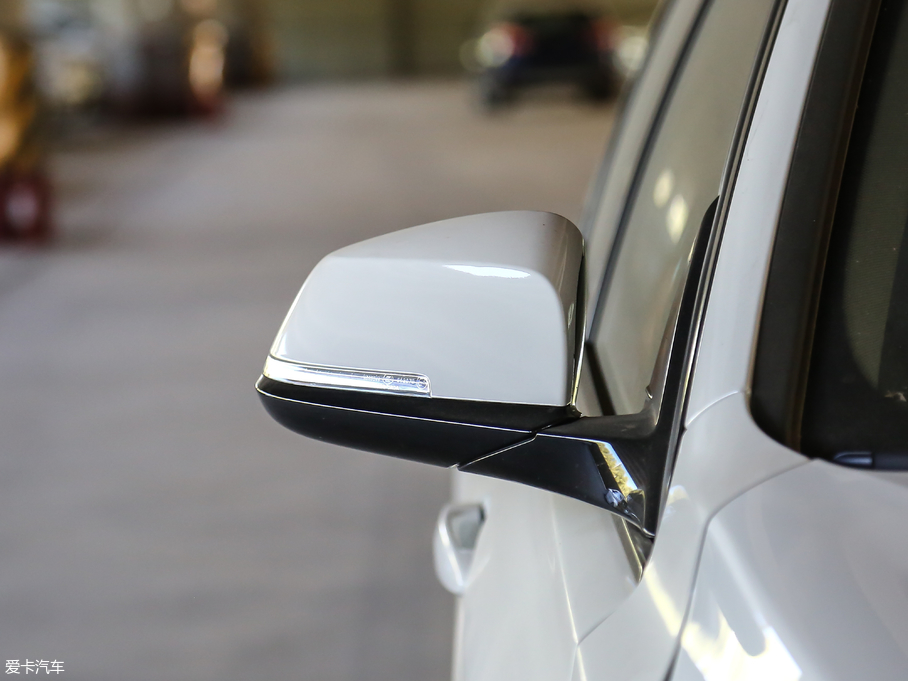 2019R3ϵ 320Li M \b