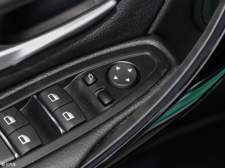 2019R3ϵ 320Li M \b