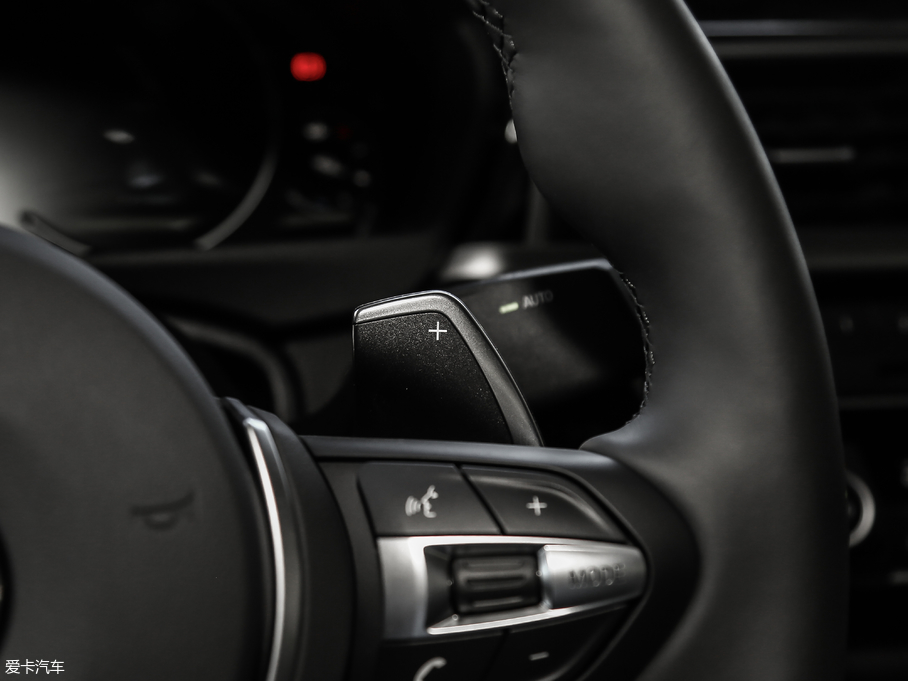 2019R3ϵ 320Li M \b