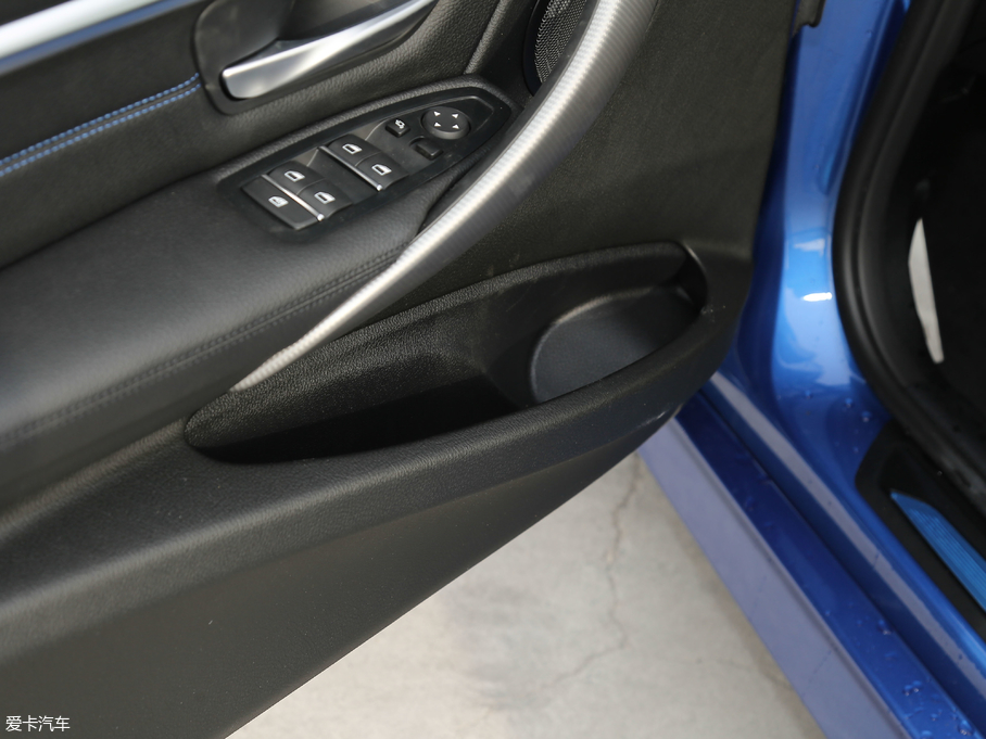 2019R3ϵ 320i M \b