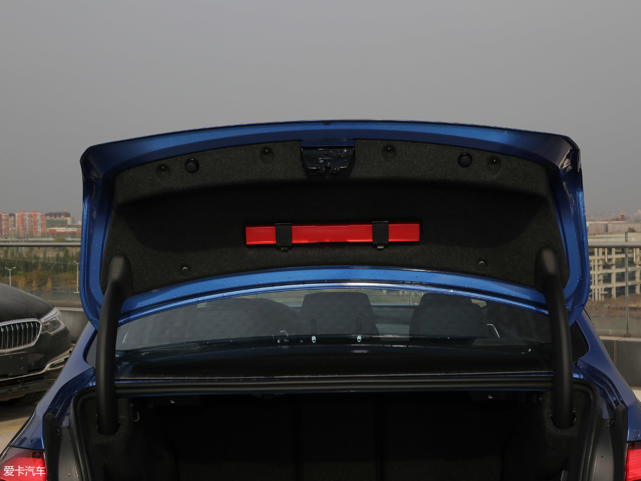 2019R3ϵ 320i M \b