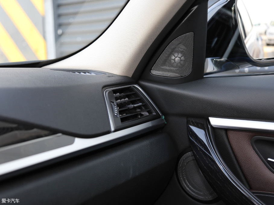 2019R3ϵ 320Li M \ҹ