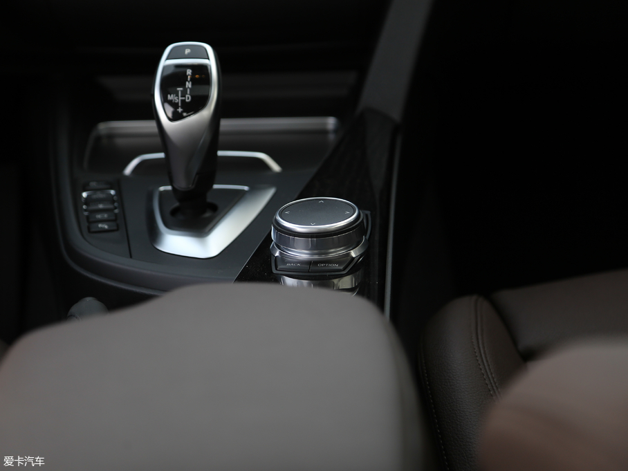 2019R3ϵ 320Li M \ҹ