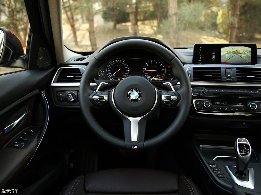 2019R3ϵ 320Li M \(yn)(dng)b