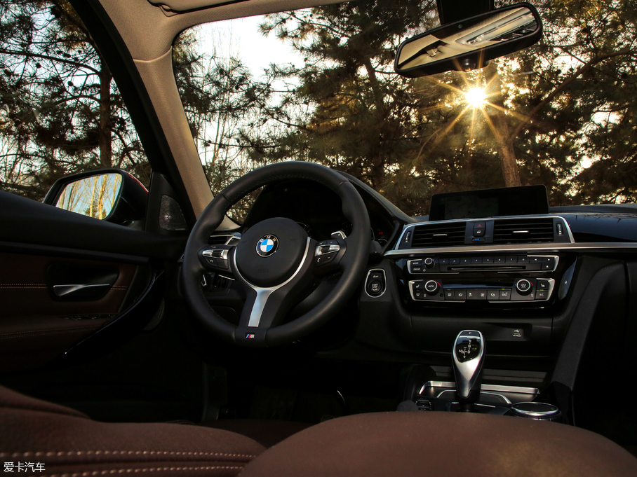 2019R3ϵ 320Li M \b