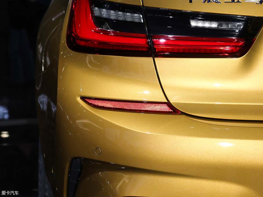 2020��R3ϵ 325i M�\����ҹ���b