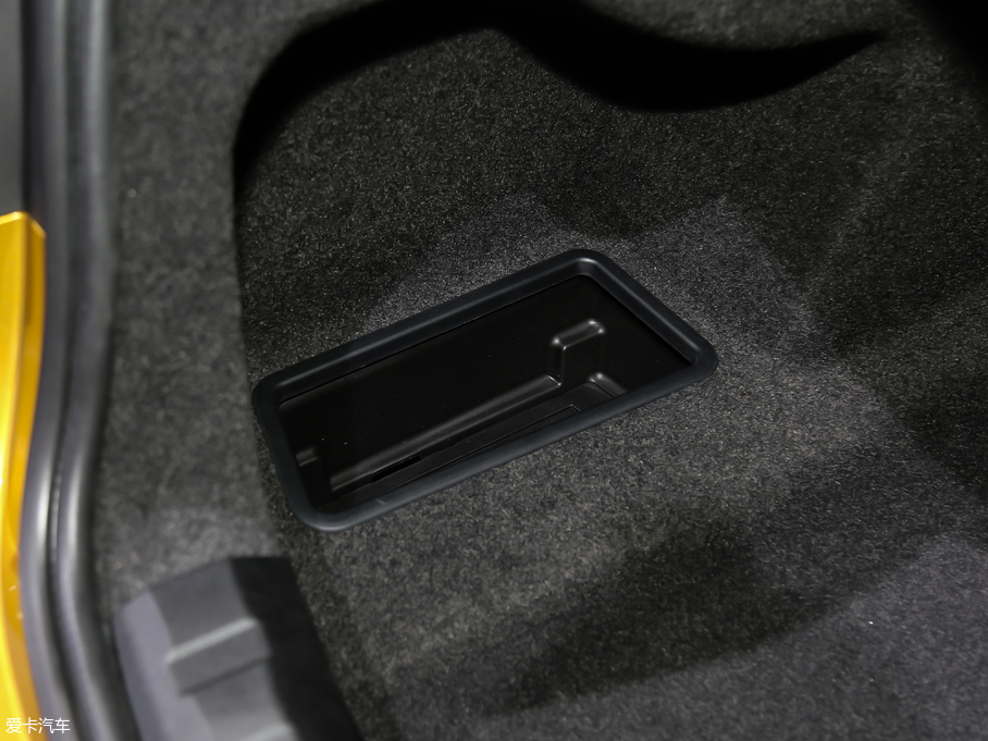 2020��R3ϵ 325i M�\����ҹ���b