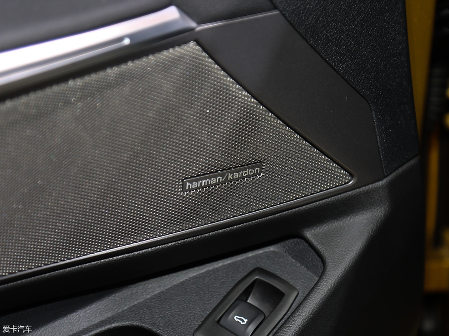 2020��R3ϵ 325i M�\����ҹ���b