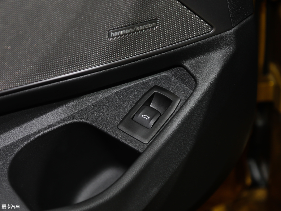 2020��R3ϵ 325i M�\(y��n)��(d��ng)��ҹ���b