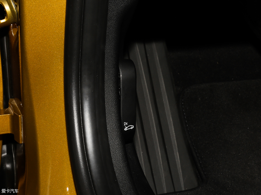 2020��R3ϵ 325i M�\����ҹ���b