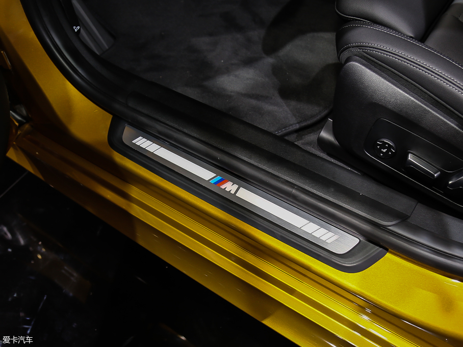 2020��R3ϵ 325i M�\����ҹ���b