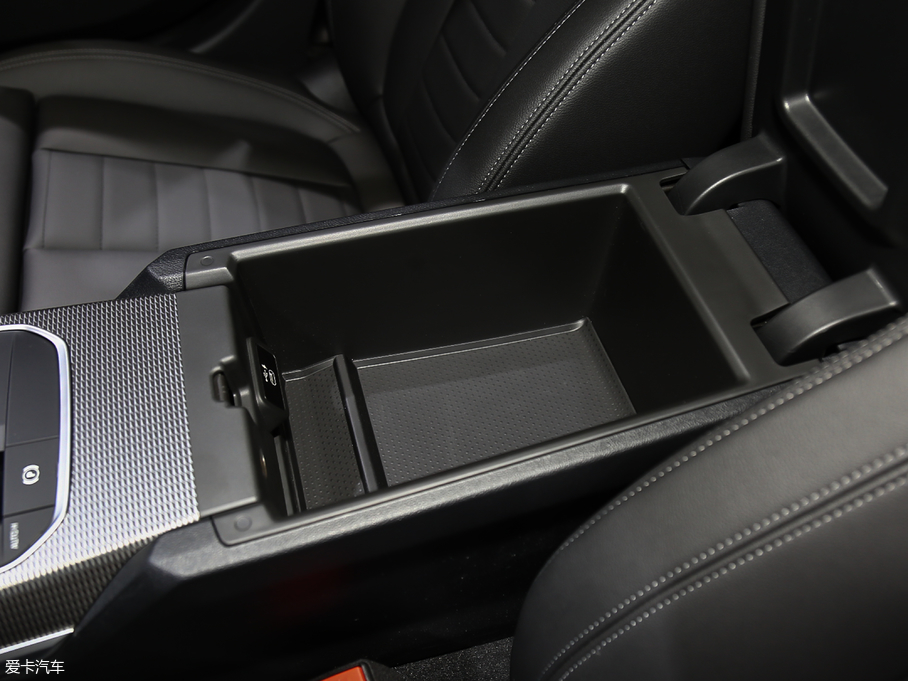 2020��R3ϵ 325i M�\����ҹ���b