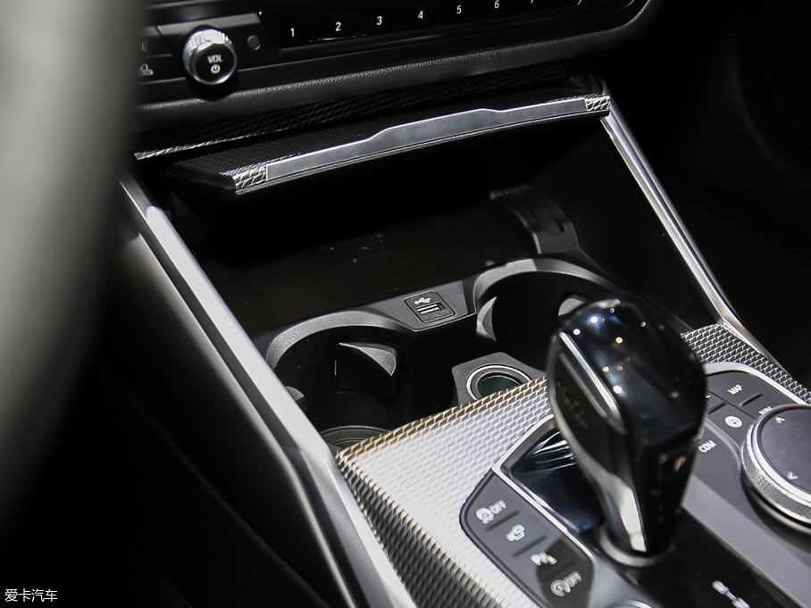 2020��R3ϵ 325i M�\����ҹ���b