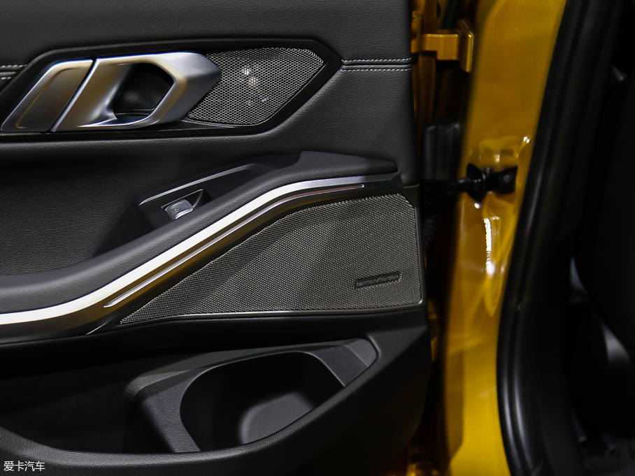 2020��R3ϵ 325i M�\����ҹ���b