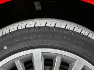 2019320Li xDrive r ݆̥ߴ