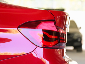 2019320Li xDrive r ^