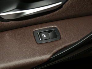 2019320Li xDrive r g