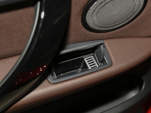 2019320Li xDrive r g