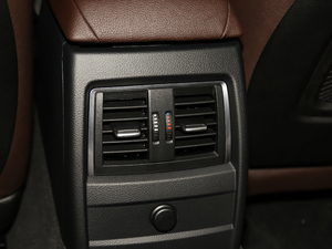 2019320Li xDrive r g