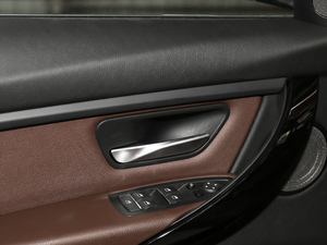 2019320Li xDrive r g