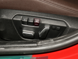 2019320Li xDrive r {{